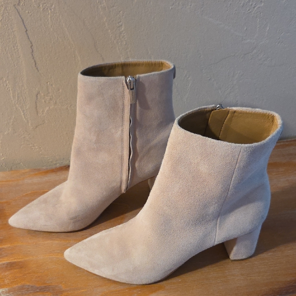 Calvin Klein Suede Ankle Booties Beige Pointed Toe Block Heel Zip Chic Sz 9 - Picture 5 of 11